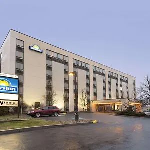 Days By Wyndham West Hotel Ottawa