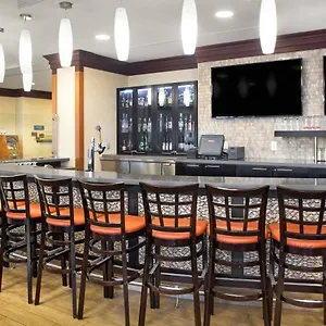 Fairfield & By Marriott Toronto Airport Hotel Mississauga