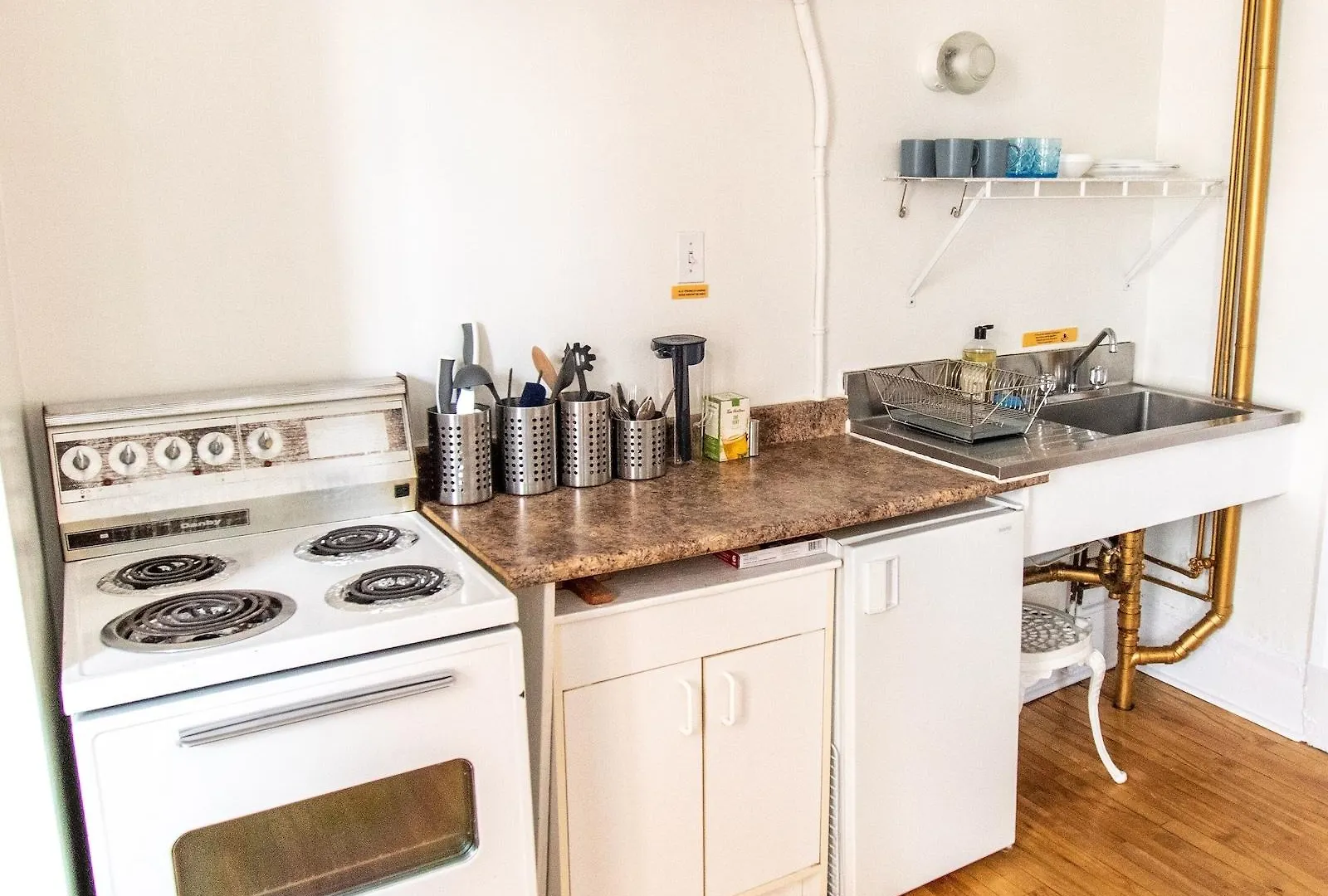 Auberge Du Plateau Hostel