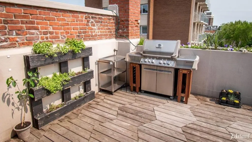 Auberge Du Plateau Hostel Montreal