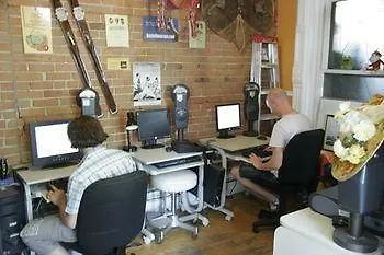 Auberge Du Plateau Hostel Montreal