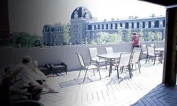 Auberge Du Plateau 0*, Montreal